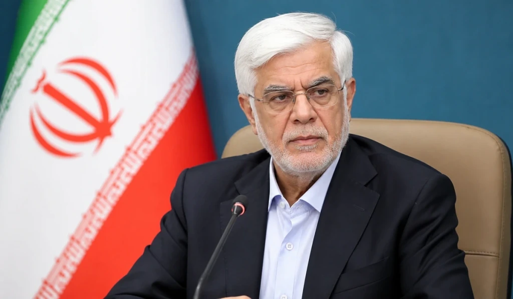 عارف در معارفه حمید بورد: مطمئنیم در عملکرد وزارت نفت جهش ایجاد می شود